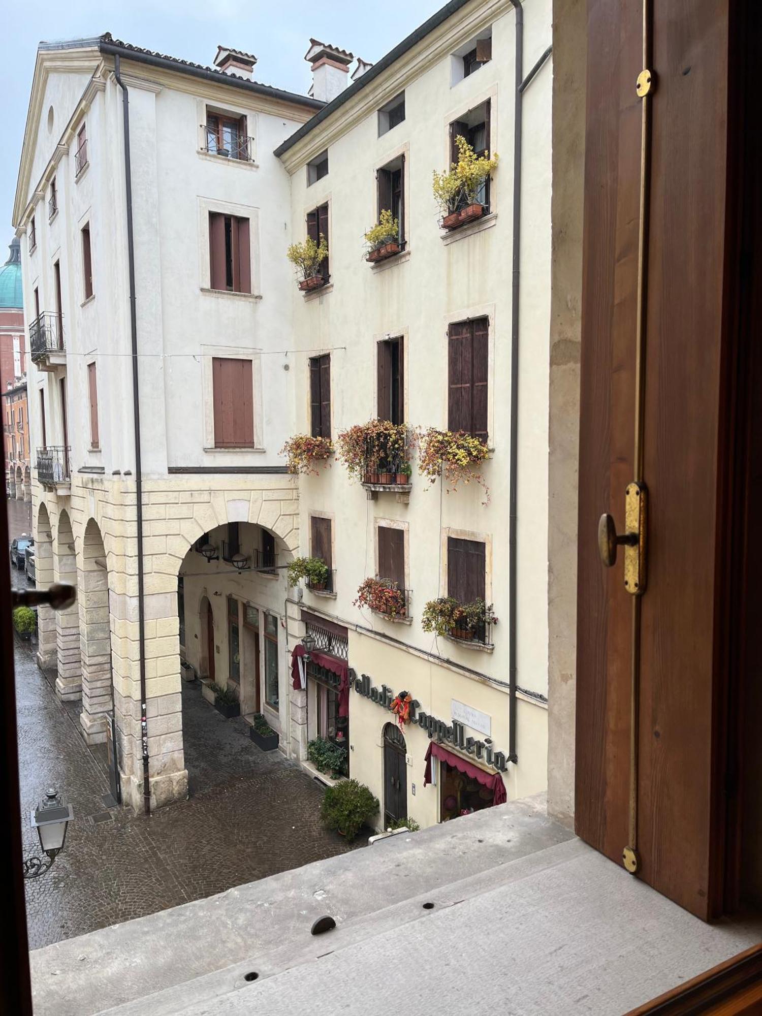 Il Campanile Leilighet Vicenza Eksteriør bilde